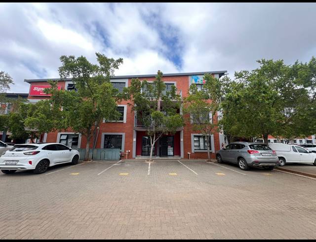 355M² WAREHOUSE TO LET IN HENNOPSPARK